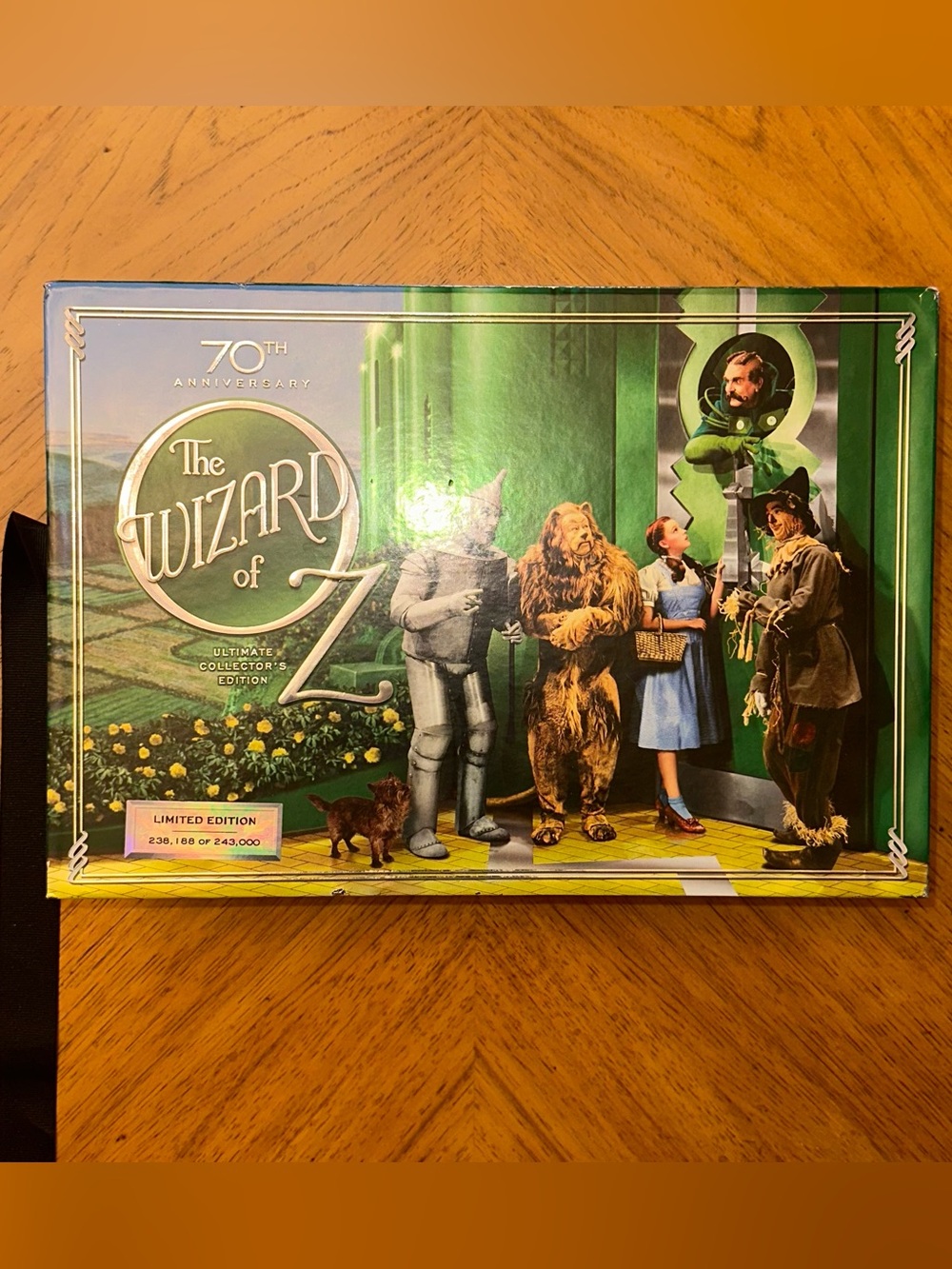 Wizard Of Oz 70th  Anniversary Ultimate Collectors Edition Box Set Complete